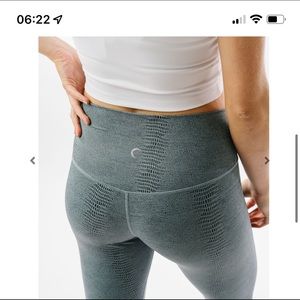 Zyia BNWOT size 2, teal Everglades supreme, Hugh rise 7/8 leggings